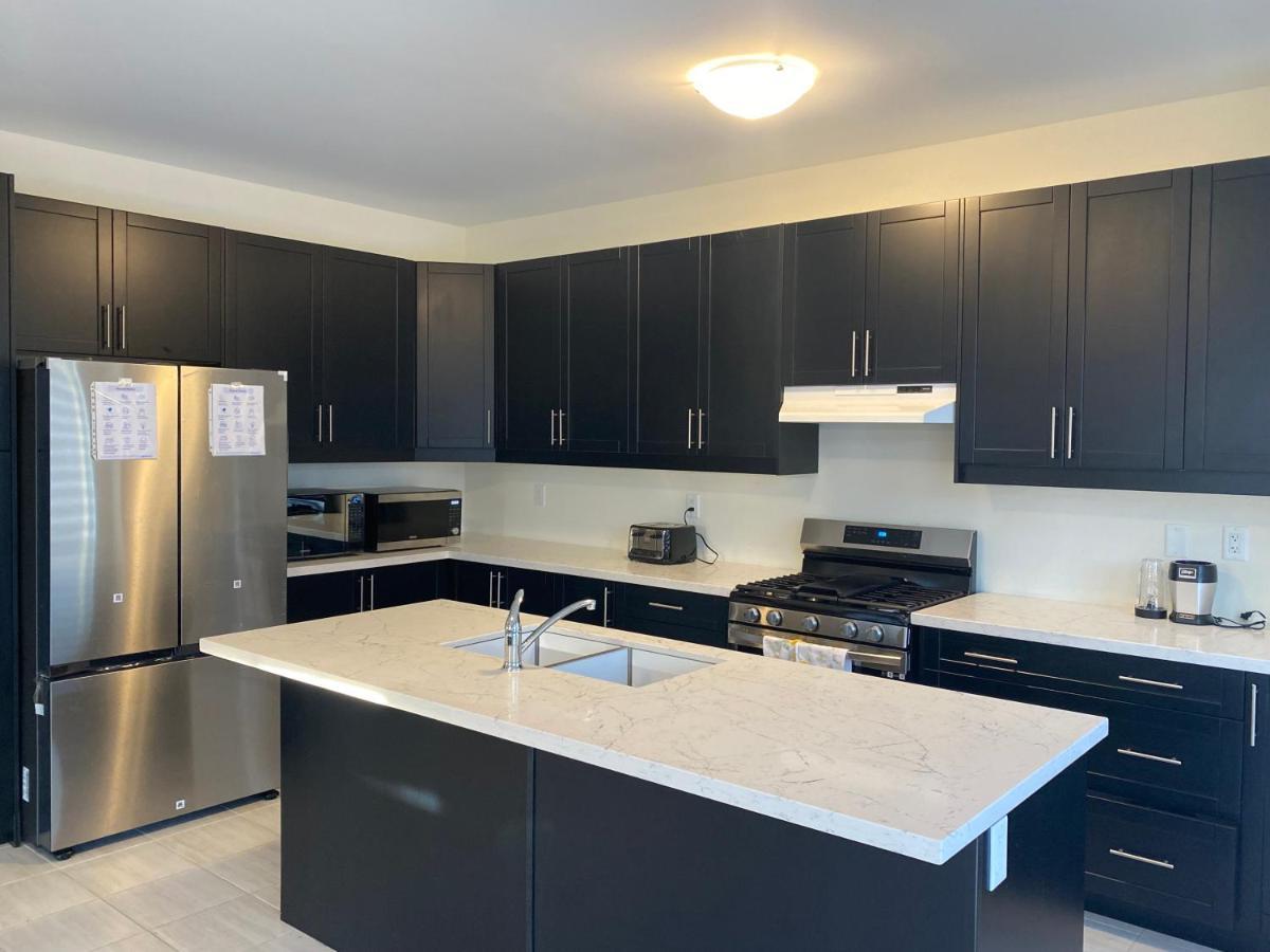 537 Veterans Dr Brampton On L7A 0C4 Exterior foto