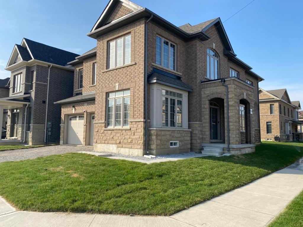 537 Veterans Dr Brampton On L7A 0C4 Exterior foto
